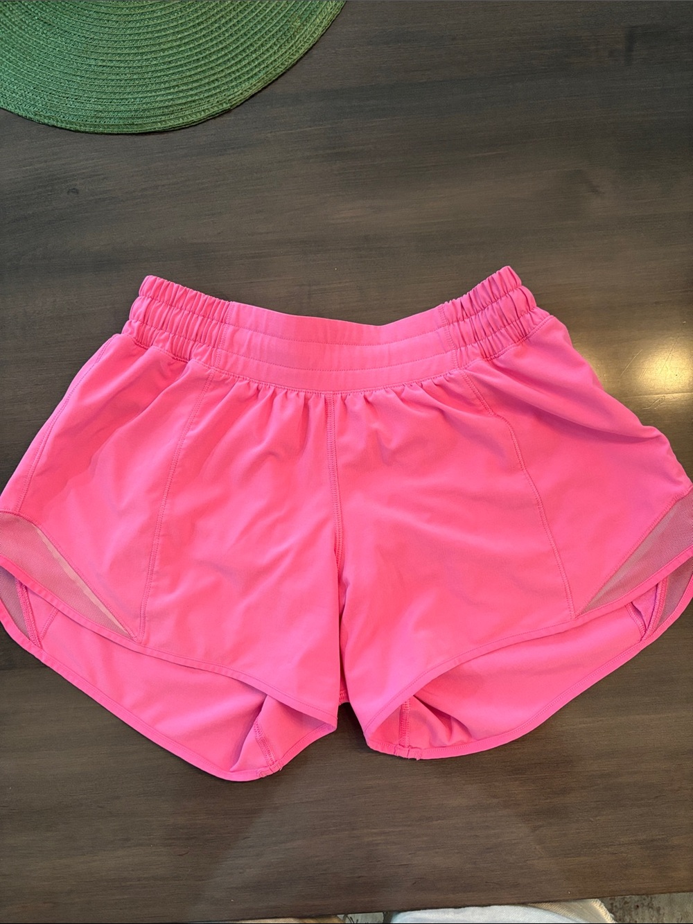 Lululemon hotty hot shorts size 4
